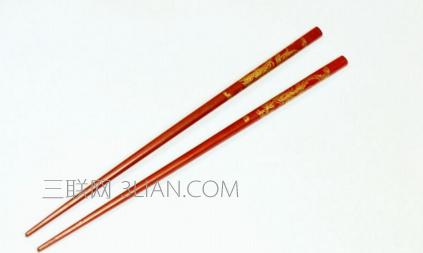 合金筷子有毒吗 筷子上的油漆有毒吗？要如何去除