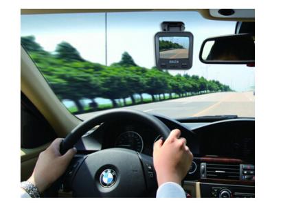 行车记录仪代替后视镜 GPS能否代替行车记录仪使用