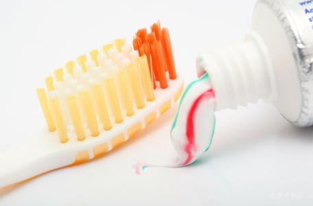 牙膏的妙用 牙膏在生活中有哪些妙用