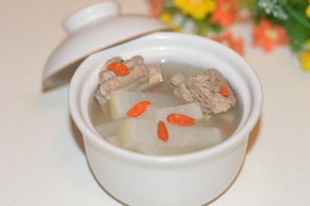 白萝卜排骨汤的做法 缓解压力的白萝卜排骨汤要怎么做
