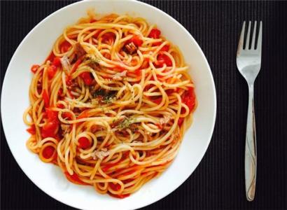 意大利面的家常做法 家常番茄意大利面的做法图解