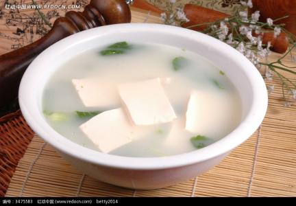 西红柿白菜豆腐汤 红白豆腐汤要怎么做_西红柿白菜豆腐汤的做法