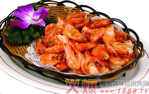 好吃又营养的家常菜 椒盐虾怎么做才好吃 家常椒盐虾的做法和营养价值