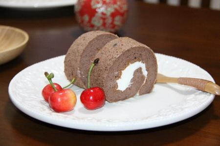 巧克力戚风蛋糕 巧克力戚风蛋糕卷的具体做法步骤