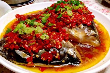 剁椒鱼头怎么做好吃 好吃的剁椒鱼头烹饪方法