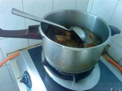电高压锅煮饭放多少水 电高压锅煮饭的做法