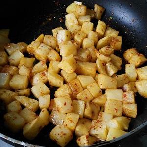 土豆蒸着吃的各种做法 土豆的六种做法