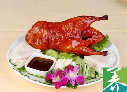 北京烤鸭的做法和配料 北京烤鸭的做法