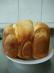 葡萄干面包的做法 葡萄干面包的做法教程