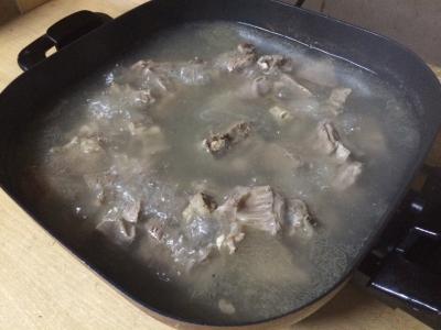 单县羊肉汤做法图解 羊肉汤的图解做法