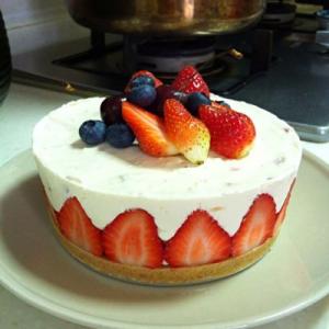草莓芝士蛋糕的做法 草莓冻芝士蛋糕的做法推荐