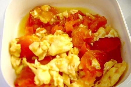 西红柿炒鸡蛋技巧 西红柿炒鸡蛋怎么做好吃