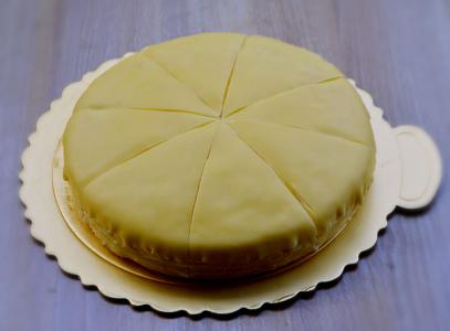 榴莲芝士蛋糕 榴莲芝士蛋糕的做法步骤_好吃的榴莲蛋糕要如何做