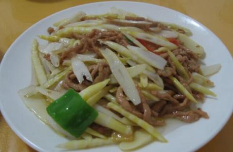 干竹笋焖鸡肉做法步骤 鲜竹笋怎么做好吃 鲜竹笋的好吃做法步骤