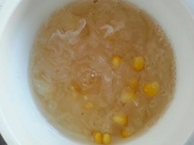 银耳甜汤的做法大全 银耳玉米甜汤怎么做_玉米甜汤的做法步骤