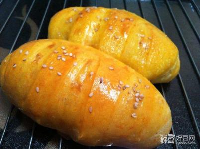 南瓜饼的家常做法 南瓜面包的家常做法_好吃的南瓜面包怎么做