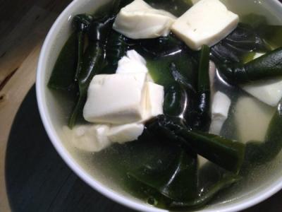 韩国豆腐海带汤的做法 家常豆腐海带汤的做法