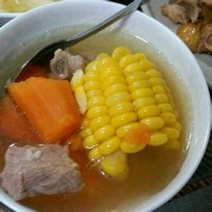 玉米红萝卜排骨汤 红萝卜玉米排骨汤怎么做好吃_红萝卜玉米排骨汤做法
