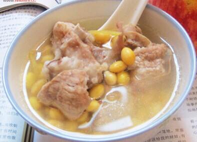 猪骨黄豆汤的做法 黄豆排骨汤的家常做法