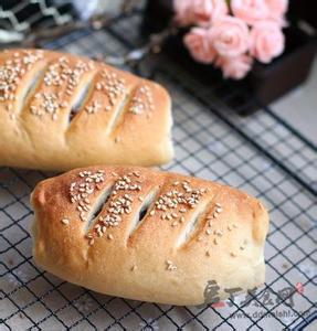 红豆面包的做法 蜜红豆面包的做法步骤