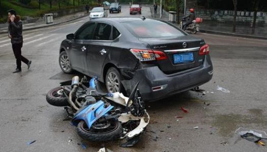无证驾驶摩托车被撞 无证驾驶摩托车被撞怎么处理