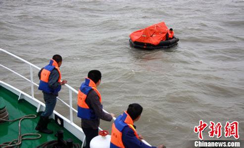 船舶救生设备配备要求 船舶遇险时有哪些救生信号