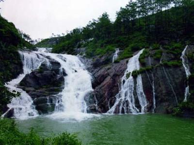 秦岭九龙潭风景区 秦岭九龙潭瀑布