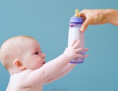三个月宝宝吃奶量 怎么掌握宝宝吃奶的量