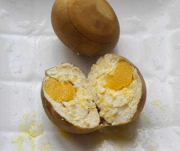 五香咸鸡蛋的腌制方法 懒人版五香咸鸡蛋3天快速腌制