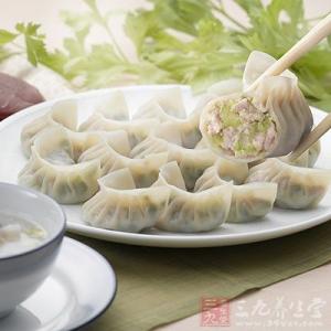 芹菜饺子馅怎么做好吃 教你做好吃的芹菜大肉饺子