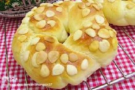 杏仁面包的做法 杏仁奶油面包的做法