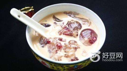 蔓越莓奶茶 奶茶蔓越莓冰冰粉的做法