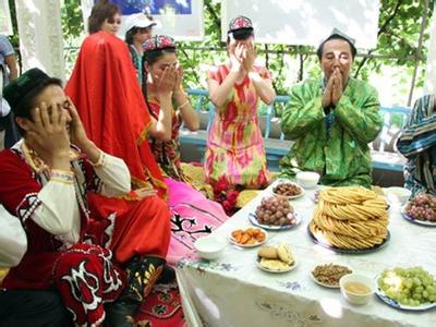 维吾尔族婚礼特点 维吾尔族婚俗