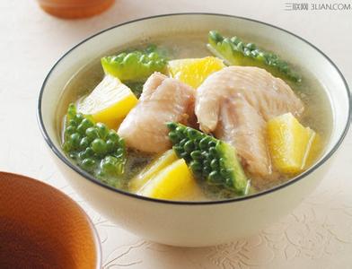 台湾凤梨苦瓜鸡汤做法 凤梨苦瓜鸡汤的家常做法