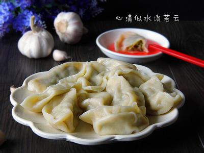 家常芹菜饺子馅的做法 芹菜猪肉饺子的家常做法