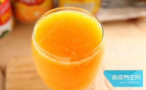 梨和什么一起榨汁好喝 橘子和梨可以一起榨汁喝吗