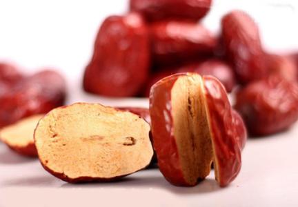 红枣和灰枣哪个营养好 红枣和灰枣的区别