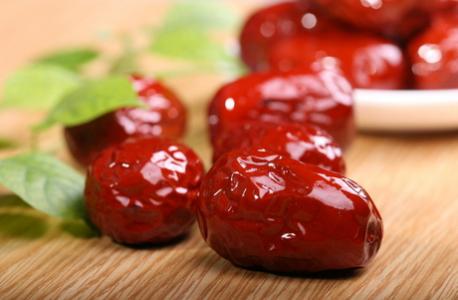 大枣和红枣的区别 大枣有哪些保健功效_红枣的3种食用方法