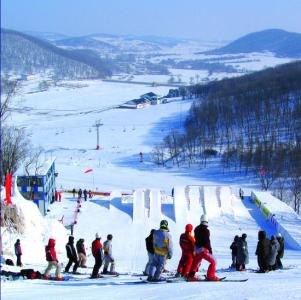 长春莲花山滑雪场官网 吉林莲花山滑雪场