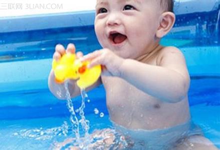 新生宝宝多大可以游泳 哪些新生宝宝不适合游泳