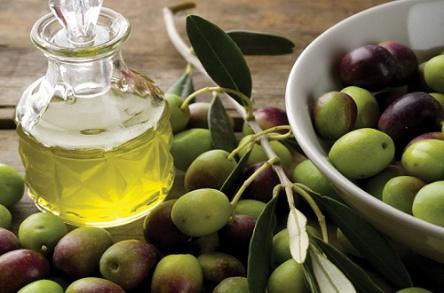 橄榄油可以直接擦脸吗 橄榄油的用法