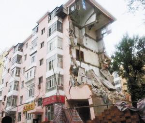 住在高楼地震了怎么办 住楼的地震来了怎么办