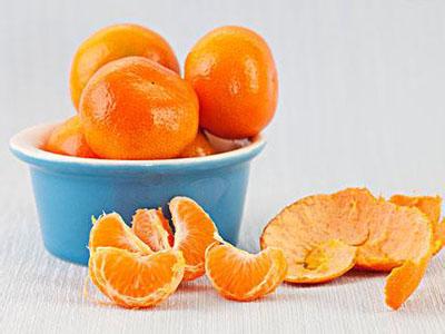 橘子不能和什么一起吃 秋天吃橘子要注意什么