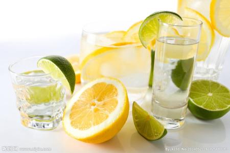 柠檬水的正确泡法 柠檬水的功效与作用