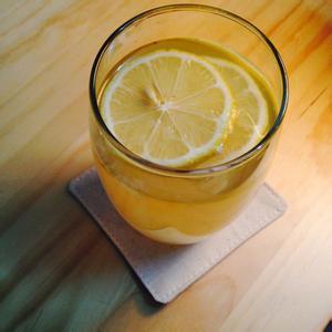 柠檬蜂蜜水的做法腌制 蜂蜜柠檬水的功效