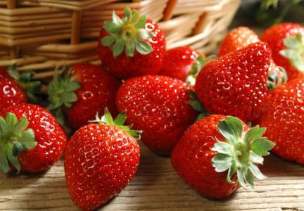 草莓的营养价值 草莓的5大营养价值及食用注意事项