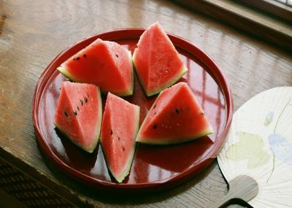春天来月经能吃西瓜不 经期能吃西瓜吗？