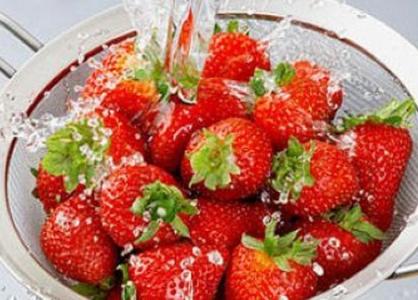 冬季草莓怎么洗才干净 吃草莓怎么洗