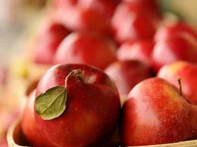 苹果生吃好还是熟吃好 苹果生吃与熟吃效果各不同