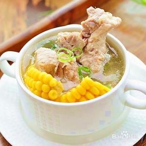 玉米排骨汤的做法 玉米排骨汤的正宗做法_玉米排骨汤要怎么制作